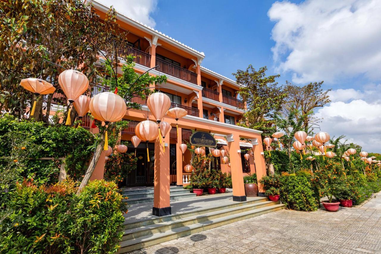 อัลเลโกร ฮอยอัน . อะ ลิตเติล ลักชัวรี โฮเต็ล แอนด์ สปา Hotel ภายนอก รูปภาพ The temple's main entrance
