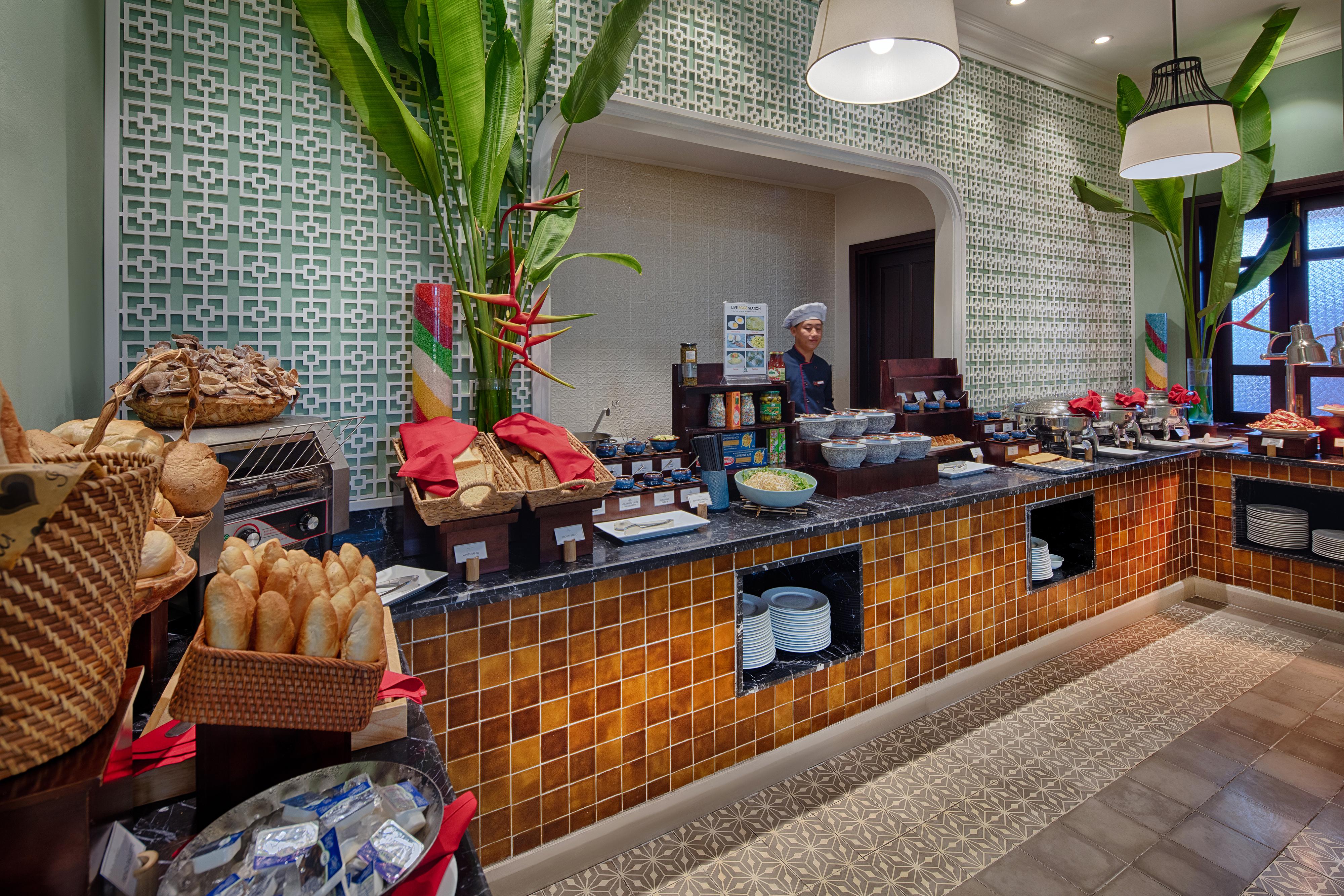 อัลเลโกร ฮอยอัน . อะ ลิตเติล ลักชัวรี โฮเต็ล แอนด์ สปา Hotel ภายนอก รูปภาพ The buffet at the hotel
