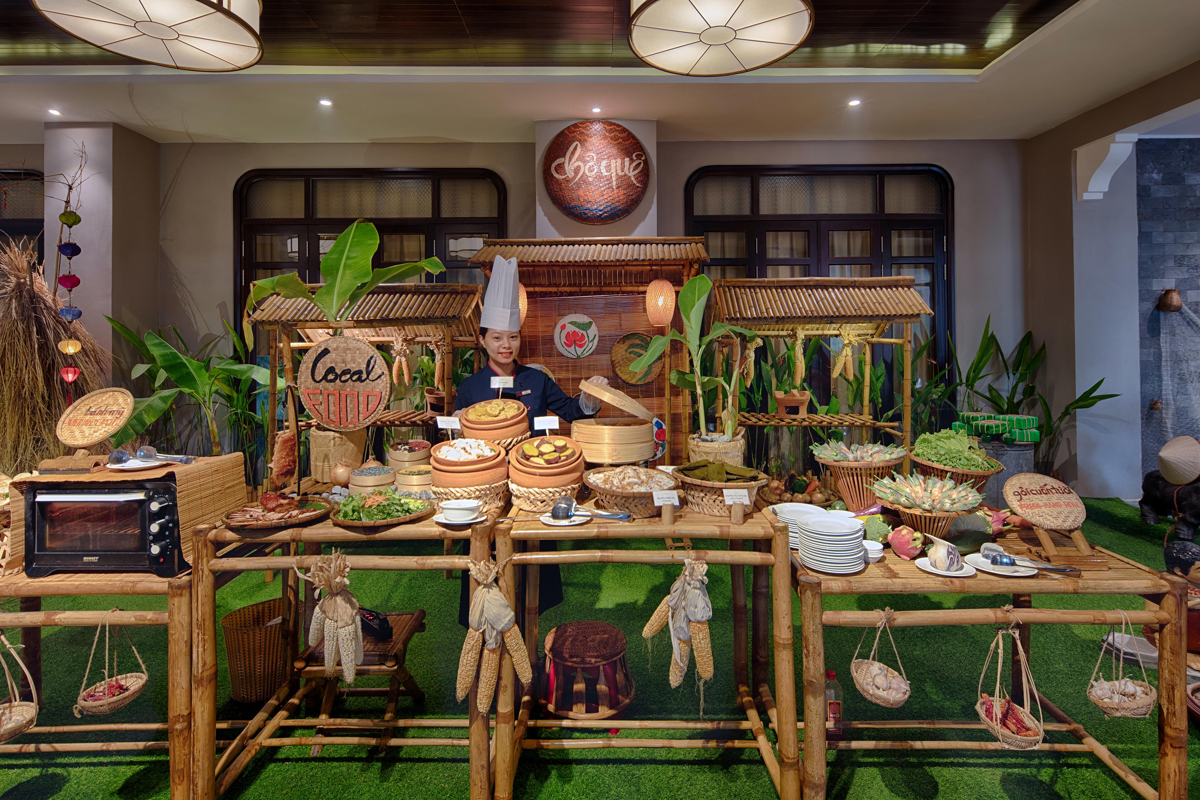 อัลเลโกร ฮอยอัน . อะ ลิตเติล ลักชัวรี โฮเต็ล แอนด์ สปา Hotel ภายนอก รูปภาพ Live Kitchen