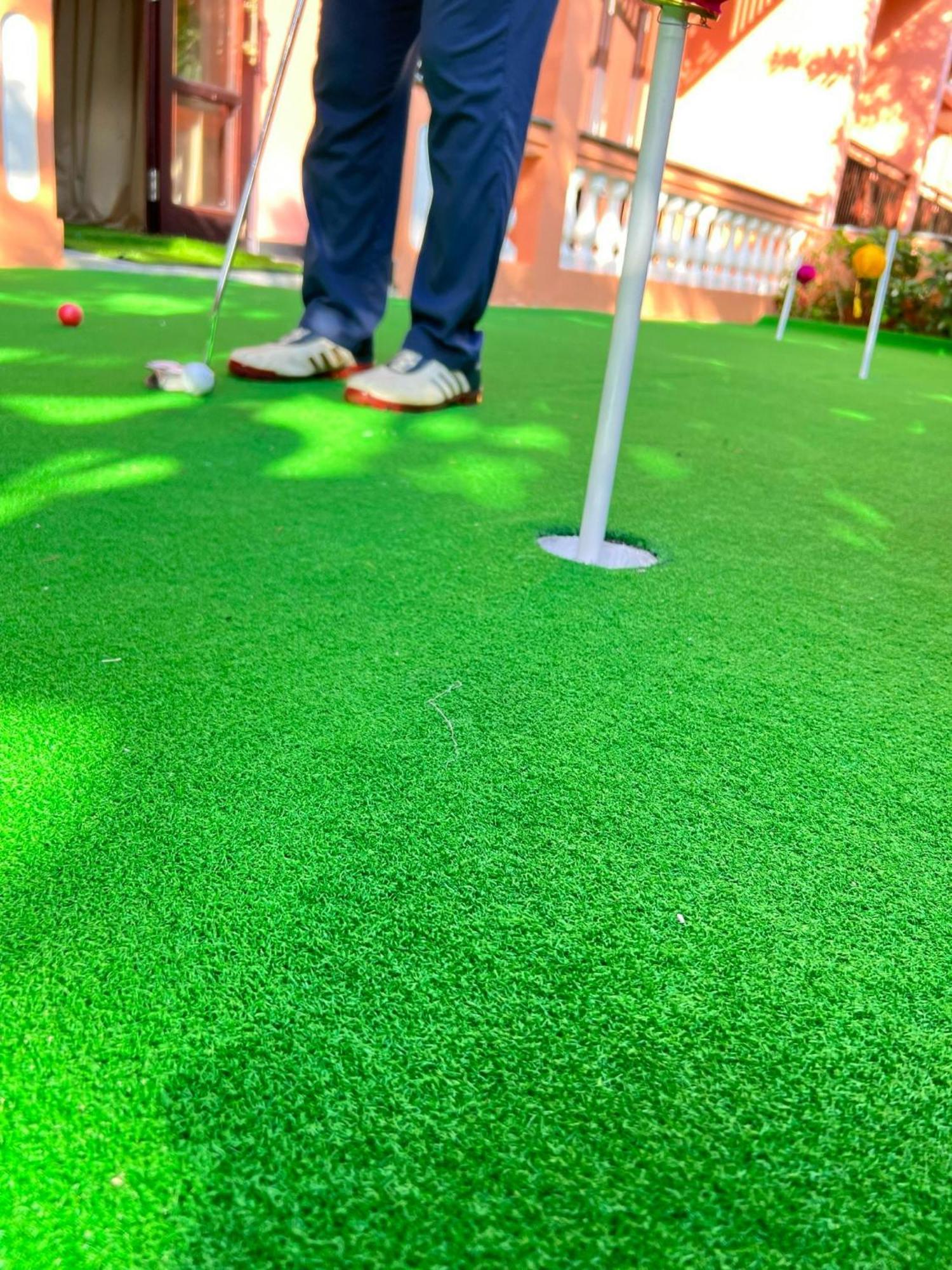 อัลเลโกร ฮอยอัน . อะ ลิตเติล ลักชัวรี โฮเต็ล แอนด์ สปา Hotel ภายนอก รูปภาพ Artificial grass